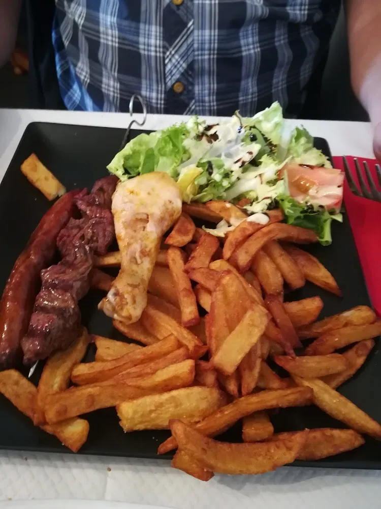 Viande Grillée Frites Maison